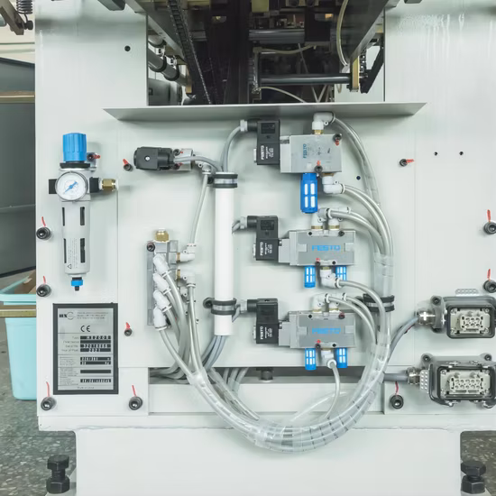  Высокоскоростная машина для фиксации книжных блоков в твердом переплете.  Автоматическая машина для вставки ленты в блокноты